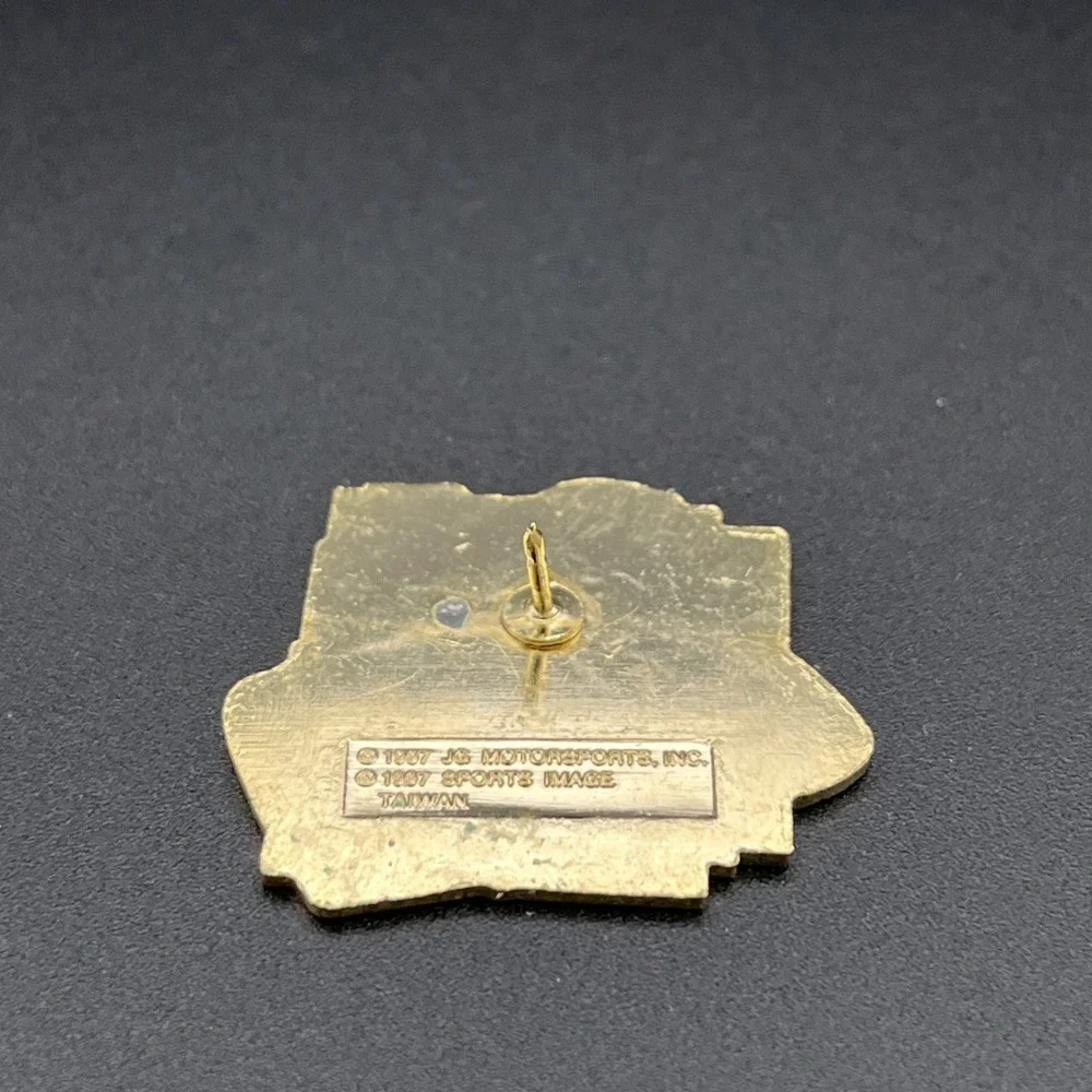 Jeff Gordon‎ #24 NASCAR DuPont Automotive Finishes Sponsor Lapel Hat Pin